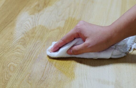 ビルメンテナンスからご自宅のWAX掛けまで行っています | 東京で上質なビル清掃サービスを行う株式会社UVER